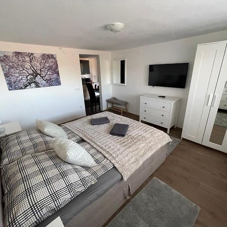 Malibu Apartman Мишкольц Экстерьер фото
