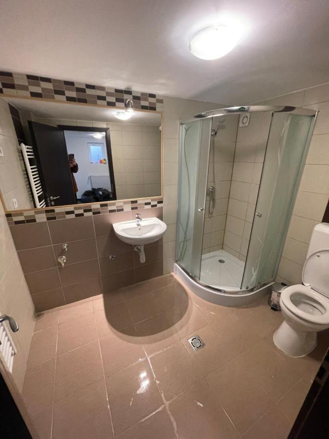 Malibu Apartman Мишкольц Экстерьер фото