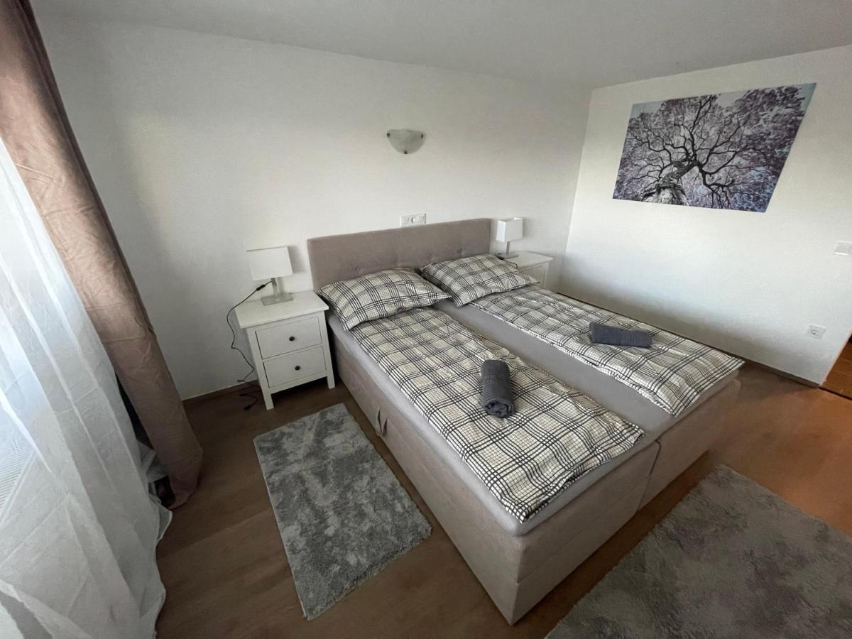 Malibu Apartman Мишкольц Экстерьер фото